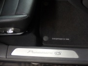 ポルシェ パナメーラ 4S 左ハンドル スポーツクロノPKG 新車平行 中古車