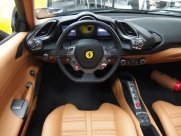フェラーリ 488スパイダー F1 DTC  中古車