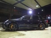 ポルシェ&nbsp;カイエン&nbsp;S　正規ディーラー車　右ハンドル　EUR-GTコンプリート&nbsp;中古車