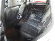 ポルシェ カイエン V6 正規ディーラー車 右ハンドル 中古車