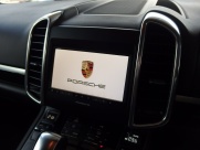 ポルシェ カイエン V6 正規ディーラー車 右ハンドル 中古車