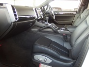 ポルシェ カイエン V6 正規ディーラー車 右ハンドル 中古車