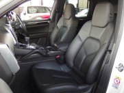 ポルシェ カイエン V6 正規ディーラー車 右ハンドル 中古車