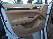 ポルシェ&nbsp;カイエン&nbsp;V6 左ハンドル　EUR-GT　走行1.1万Km&nbsp;中古車