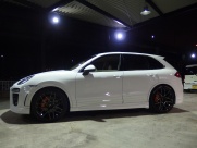 ポルシェ&nbsp;カイエン&nbsp;V6 左ハンドル　EUR-GT　走行1.1万Km&nbsp;中古車