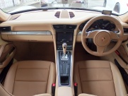 ポルシェ&nbsp;911(Type911)&nbsp;カレラ　正規ディーラー車　右ハンドル　ベージュレザー&nbsp;中古車