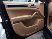 ポルシェ&nbsp;カイエン&nbsp;S ハイブリッド　正規ディーラー車　EUR-GT&nbsp;中古車