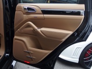 ポルシェ&nbsp;カイエン&nbsp;S ハイブリッド　正規ディーラー車　EUR-GT&nbsp;中古車