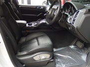 ポルシェ カイエン V6 右ハンドル ＥＵＲ-ＧＴ 正規ディーラー車 中古車