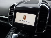 ポルシェ カイエン V6 右ハンドル ＥＵＲ-ＧＴ 正規ディーラー車 中古車