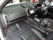 ポルシェ カイエン V6 右ハンドル ＥＵＲ-ＧＴ 正規ディーラー車 中古車