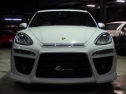 ポルシェ カイエン V6 右ハンドル ＥＵＲ-ＧＴ 正規ディーラー車 中古車