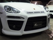 ポルシェ カイエン V6 右ハンドル ＥＵＲ-ＧＴ 正規ディーラー車 中古車