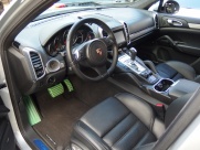 ポルシェ&nbsp;カイエン&nbsp;ターボ ＥＵＲ-ＧＴ 正規ディーラー車 左ハンドル&nbsp;中古車