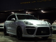 ポルシェ&nbsp;カイエン&nbsp;ターボ ＥＵＲ-ＧＴ 正規ディーラー車 左ハンドル&nbsp;中古車