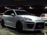 ポルシェ&nbsp;カイエン&nbsp;ターボ ＥＵＲ-ＧＴ 正規ディーラー車 左ハンドル&nbsp;中古車