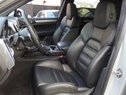 ポルシェ&nbsp;カイエン&nbsp;ターボ ＥＵＲ-ＧＴ 正規ディーラー車 左ハンドル&nbsp;中古車