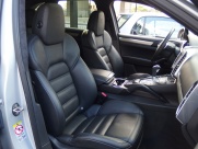 ポルシェ&nbsp;カイエン&nbsp;ターボ ＥＵＲ-ＧＴ 正規ディーラー車 左ハンドル&nbsp;中古車