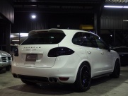 ポルシェ&nbsp;カイエン&nbsp;ターボ 左ハンドル パノラマサンルーフ&nbsp;中古車