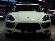 ポルシェ&nbsp;カイエン&nbsp;ターボ 左ハンドル パノラマサンルーフ&nbsp;中古車