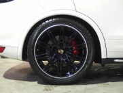 ポルシェ&nbsp;カイエン&nbsp;ターボ 左ハンドル パノラマサンルーフ&nbsp;中古車