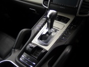 ポルシェ カイエン 正規ディーラー車 右ハンドル EUR-GT 中古車