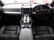 ポルシェ カイエン 正規ディーラー車 右ハンドル EUR-GT 中古車