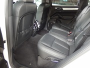 ポルシェ カイエン 正規ディーラー車 右ハンドル EUR-GT 中古車