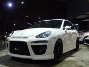 ポルシェ カイエン 正規ディーラー車 右ハンドル EUR-GT 中古車