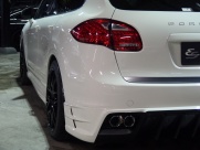 ポルシェ カイエン 正規ディーラー車 右ハンドル EUR-GT 中古車