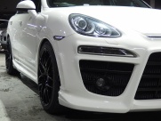 ポルシェ カイエン 正規ディーラー車 右ハンドル EUR-GT 中古車