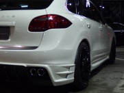 ポルシェ カイエン 正規ディーラー車 右ハンドル EUR-GT 中古車