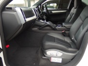 ポルシェ カイエン 正規ディーラー車 右ハンドル EUR-GT 中古車