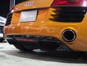 アウディ R8 FSIクワトロ 正規ディーラー車 左ハンドル 中古車