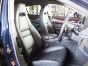 ポルシェ パナメーラ 4 PDK 正規ディーラー車 右ハンドル EUR-GT 中古車