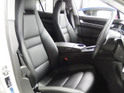 ポルシェ&nbsp;パナメーラ&nbsp;V6 正規ディーラー車 右ハンドル EUR-GT &nbsp;中古車