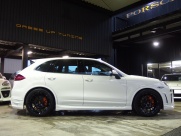 ポルシェ カイエン V6 右ハンドル EUR-GT 正規ディーラー車  中古車