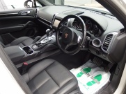 ポルシェ カイエン V6 右ハンドル EUR-GT 正規ディーラー車  中古車