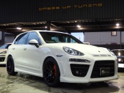 ポルシェ カイエン V6 右ハンドル EUR-GT 正規ディーラー車  中古車