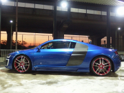 アウディ&nbsp;R8&nbsp;V10 5.2L FSIクワトロ 正規ディーラー車 左ハンドル 社外フルエアロ AVS20inアルミ&nbsp;中古車