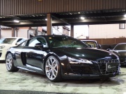 アウディ R8 V10 5.2L FSIクワトロ 正規ディーラー車 左ハンドル 中古車