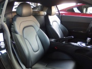 アウディ R8 V10 5.2L FSIクワトロ 正規ディーラー車 左ハンドル 中古車