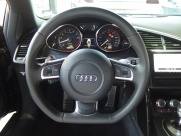 アウディ R8 V10 5.2L FSIクワトロ 正規ディーラー車 左ハンドル 中古車