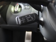 アウディ R8 V10 5.2L FSIクワトロ 正規ディーラー車 左ハンドル 中古車