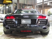アウディ R8 V10 5.2L FSIクワトロ 正規ディーラー車 左ハンドル 中古車