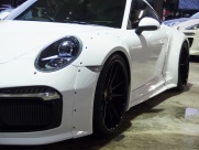 ポルシェ 911(Type991) カレラ EUR-GTRワイドボディ  正規ディーラー車 中古車