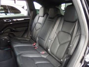 ポルシェ カイエン S 正規ディーラー車 後期モデル ワンオーナー 左ハンドル 中古車