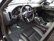 ポルシェ カイエン S 正規ディーラー車 後期モデル ワンオーナー 左ハンドル 中古車