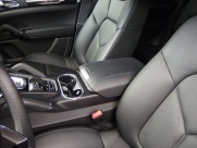 ポルシェ カイエン S 正規ディーラー車 後期モデル ワンオーナー 左ハンドル 中古車