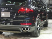 ポルシェ カイエン S 正規ディーラー車 後期モデル ワンオーナー 左ハンドル 中古車